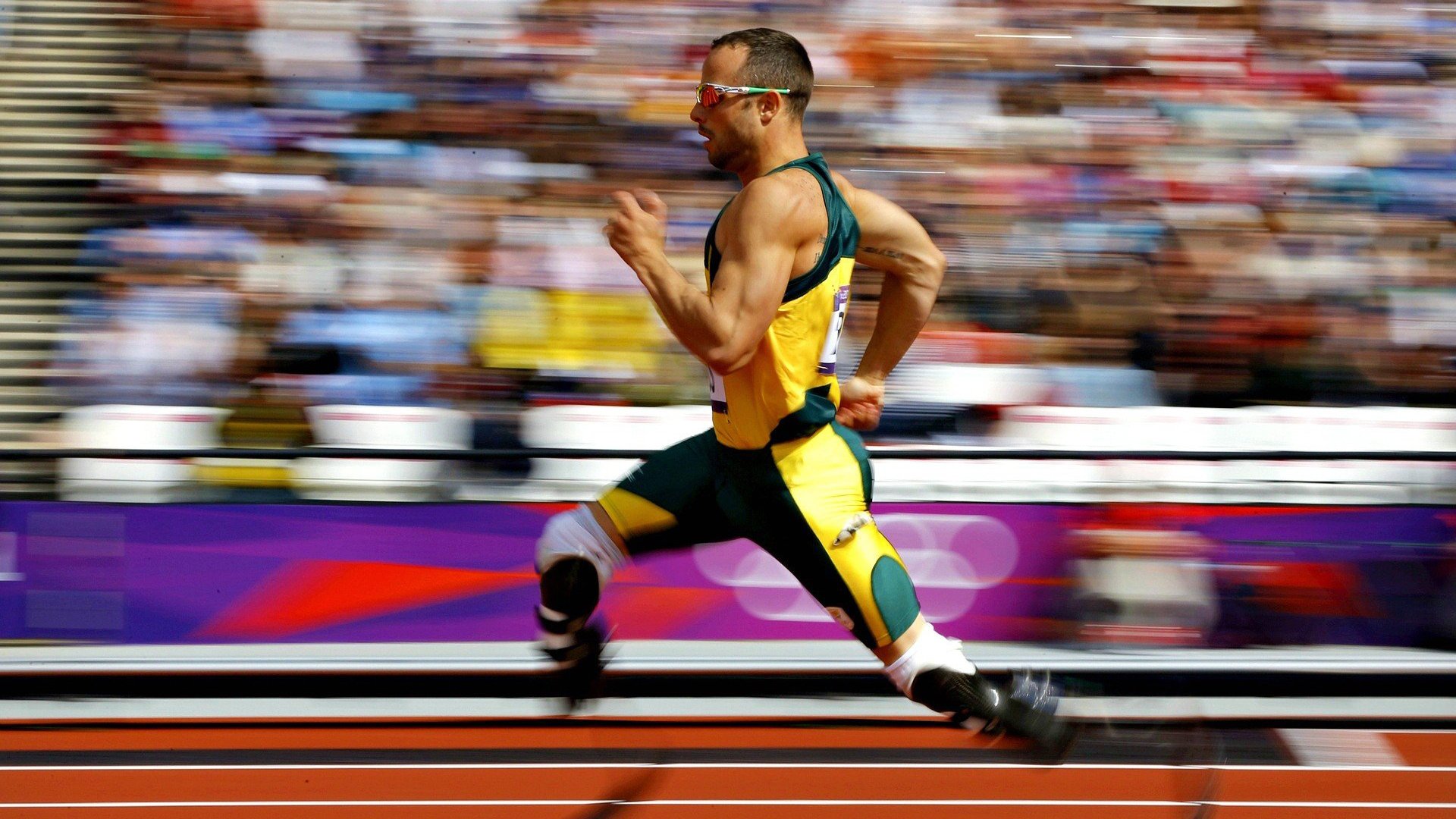 米兰体育APP-跳高冠军创造个人最好成绩，教练称训练见成效，跳高冠军比赛视频